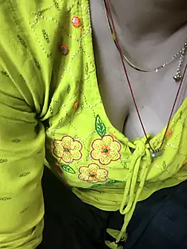 kaveerpooja947 online show from February 2026 04:00:02 PM