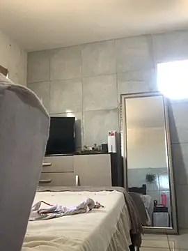 Gabrielleof online show from November 2025 05:45:02 PM