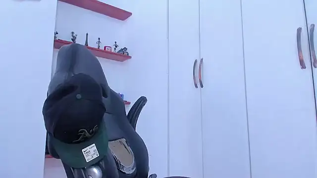 Snapshot of Jonryder_ chatting on December 2025 04:35:02 PM Jonryder online show from December 2025 04:35:02 PM