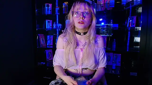 Cloe five online show from January 2026 12:41:01 PM