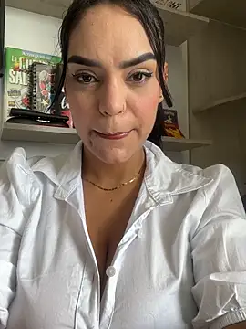 Snapshot of Sara-77 chatting on November 2025 03:11:01 PM Sara-77 online show from November 2025 03:11:01 PM