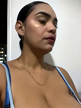 Snapshot of Sara-77 chatting on January 2026 12:37:01 AM Sara-77 online show from January 2026 12:37:01 AM