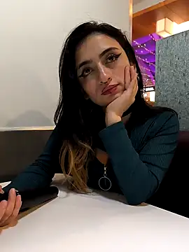 Snapshot of Lila_Desiree chatting on December 2024 02:38:02 AM Lila Desiree online show from December 2024 02:38:02 AM