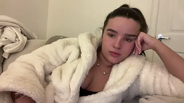 Snapshot of maisiesmithx chatting on February 2025 11:28:02 PM maisiesmithx online show from February 2025 11:28:02 PM