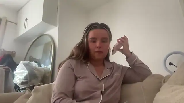 Snapshot of maisiesmithx chatting on September 2025 11:34:02 AM maisiesmithx online show from September 2025 11:34:02 AM