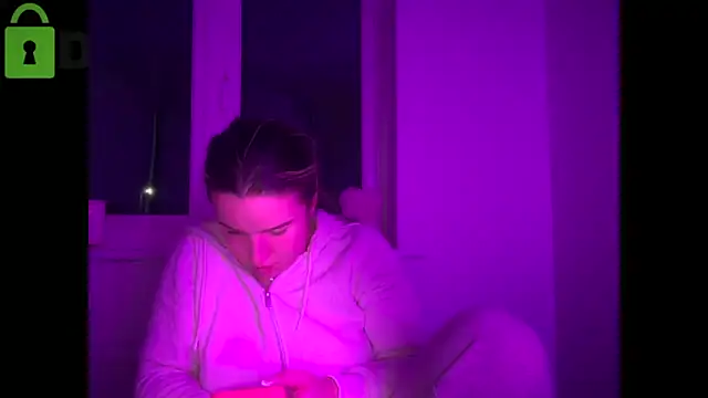 maisiesmithx online show from February 2026 10:24:01 PM