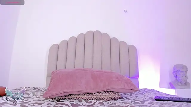 Nikki Angel  online show from March 2025 07:38:02 PM