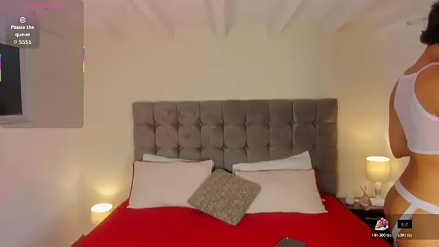 Snapshot of Dark_hairy_ chatting on February 2026 04:10:02 AM Dark hairy online show from February 2026 04:10:02 AM