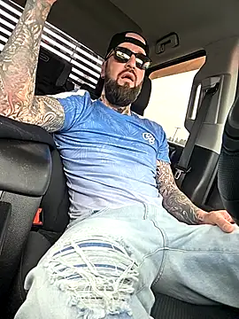 Beardedtattood online show from November 2025 02:57:02 PM