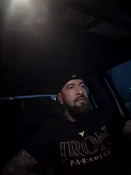 Beardedtattood online show from November 2025 12:20:01 PM