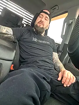 Beardedtattood online show from April 2026 01:38:02 PM