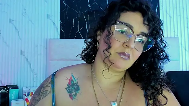 Reginavegaa online show from September 2025 11:11:01 AM