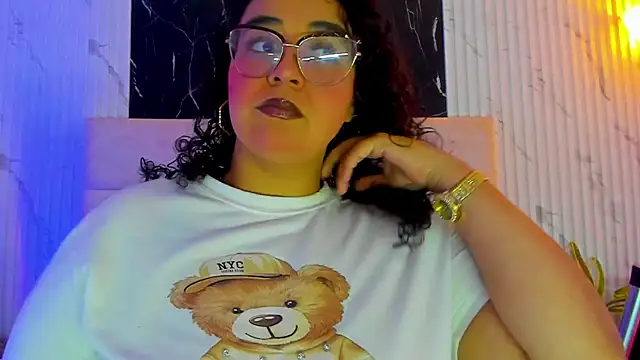 Snapshot of Reginavegaa chatting on May 2026 11:37:01 AM Reginavegaa online show from May 2026 11:37:01 AM