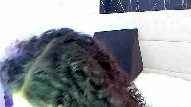 Snapshot of Reginavegaa chatting on May 2026 04:07:01 AM Reginavegaa online show from May 2026 04:07:01 AM