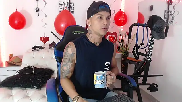 Leonard Price online show from February 2025 02:12:01 AM