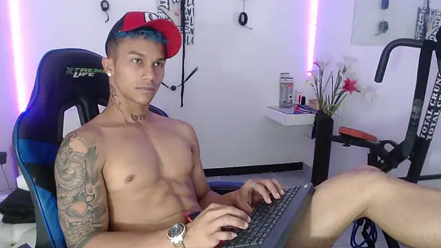 Leonard Price online show from February 2025 06:05:02 AM