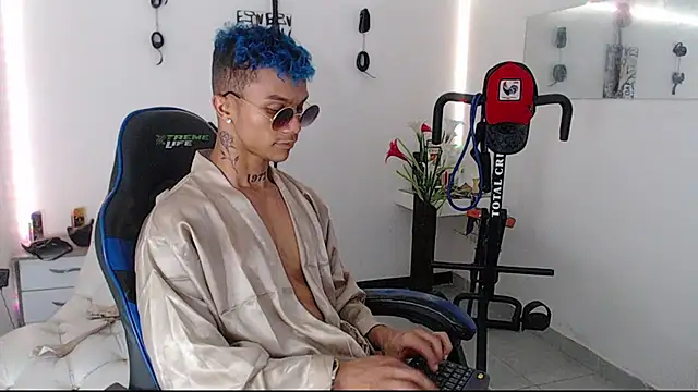 Leonard Price online show from March 2025 08:51:01 AM