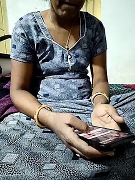 Snapshot of savixxx chatting on January 2025 05:24:02 AM savixxx online show from January 2025 05:24:02 AM