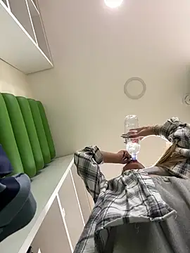 mur girl online show from February 2025 03:42:01 PM