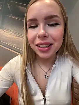 mur girl online show from February 2025 11:09:02 AM