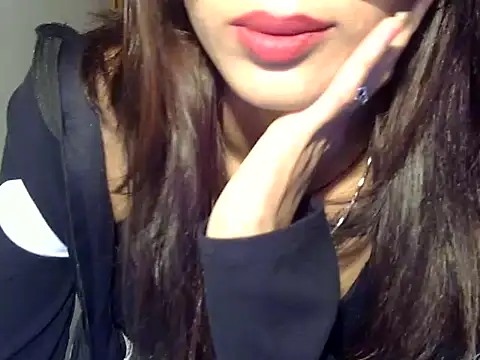 MAAYRA 09 online show from November 2025 01:13:02 PM