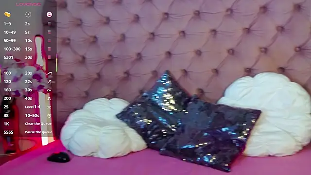 Erikka   online show from September 2025 01:14:02 PM