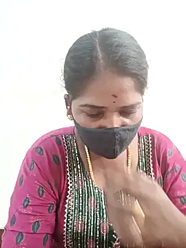 Snapshot of MaaliiiPonuTamil chatting on March 2025 03:11:02 AM MaaliiiPonuTamil online show from March 2025 03:11:02 AM