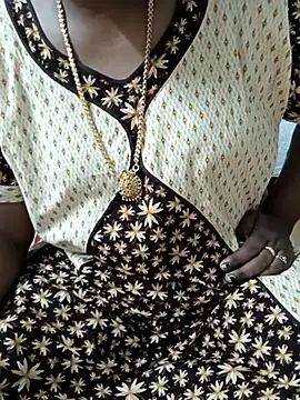 Snapshot of MaaliiiPonuTamil chatting on March 2025 11:37:02 PM MaaliiiPonuTamil online show from March 2025 11:37:02 PM