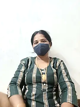 Snapshot of MaaliiiPonuTamil chatting on March 2025 10:09:02 PM MaaliiiPonuTamil online show from March 2025 10:09:02 PM