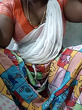 Snapshot of MaaliiiPonuTamil chatting on September 2025 01:41:02 AM MaaliiiPonuTamil online show from September 2025 01:41:02 AM