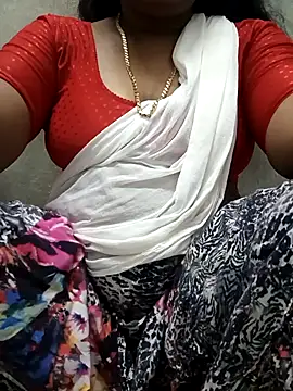 Snapshot of MaaliiiPonuTamil chatting on September 2025 11:43:01 PM MaaliiiPonuTamil online show from September 2025 11:43:01 PM