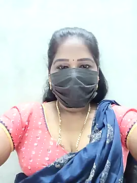 Snapshot of MaaliiiPonuTamil chatting on November 2025 11:58:01 PM MaaliiiPonuTamil online show from November 2025 11:58:01 PM