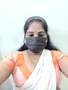 Snapshot of MaaliiiPonuTamil chatting on November 2025 01:44:01 AM MaaliiiPonuTamil online show from November 2025 01:44:01 AM