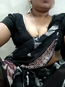 Snapshot of MaaliiiPonuTamil chatting on January 2026 07:11:01 PM MaaliiiPonuTamil online show from January 2026 07:11:01 PM