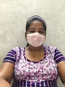 Snapshot of MaaliiiPonuTamil chatting on February 2026 04:52:02 PM MaaliiiPonuTamil online show from February 2026 04:52:02 PM