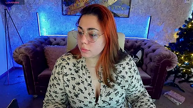 Kittywakee online show from December 2024 06:53:02 AM