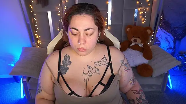 Kittywakee online show from March 2026 09:32:02 PM