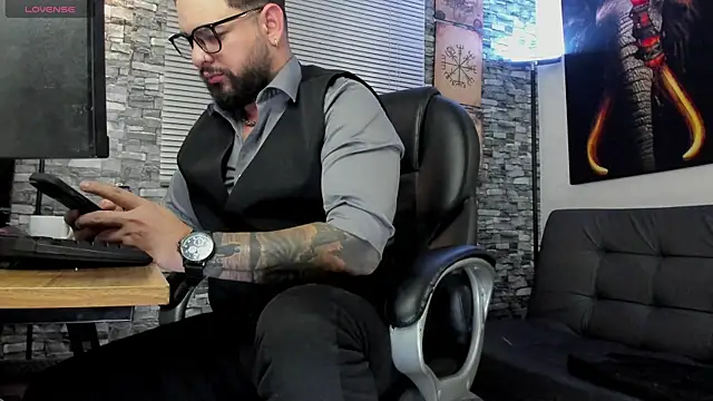Ethan Castellano online show from July 2026 10:02:02 PM