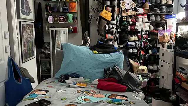 joeytatts66 online show from April 2026 01:17:01 AM