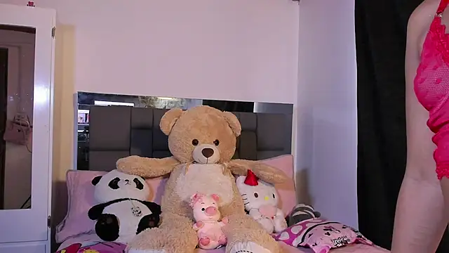 Snapshot of natali_henao chatting on May 2026 06:35:02 PM natali henao online show from May 2026 06:35:02 PM