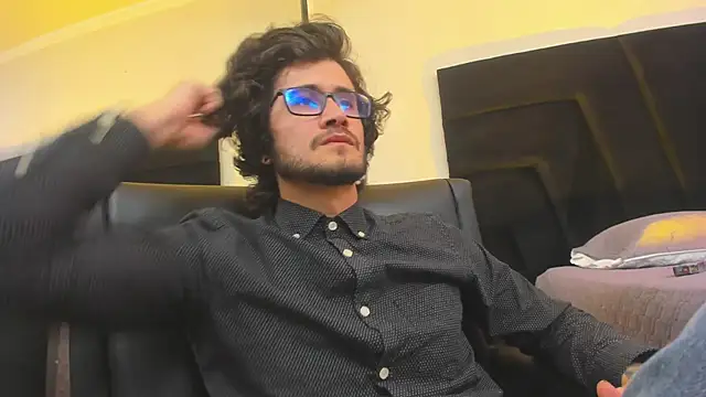 Loggan donnelly online show from January 2025 08:48:02 PM