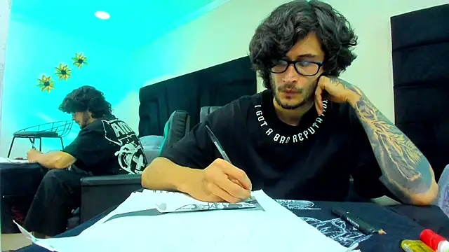 Loggan donnelly online show from February 2025 09:33:01 PM