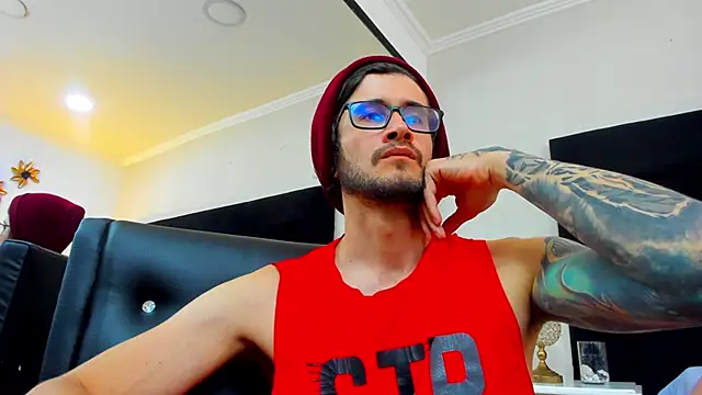 Loggan donnelly online show from February 2025 12:32:02 AM