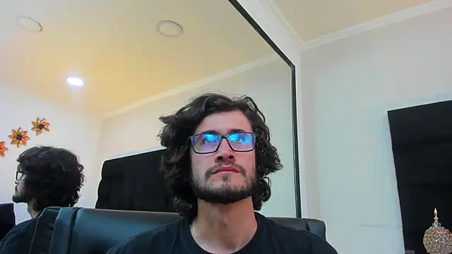 Loggan donnelly online show from March 2025 09:04:02 PM