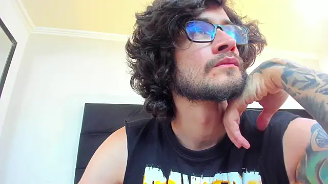 Loggan donnelly online show from March 2025 12:04:02 AM