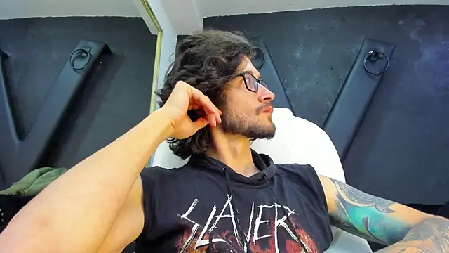 Loggan donnelly online show from March 2025 12:12:01 AM