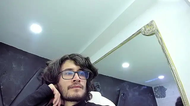 Loggan donnelly online show from March 2025 08:08:02 PM