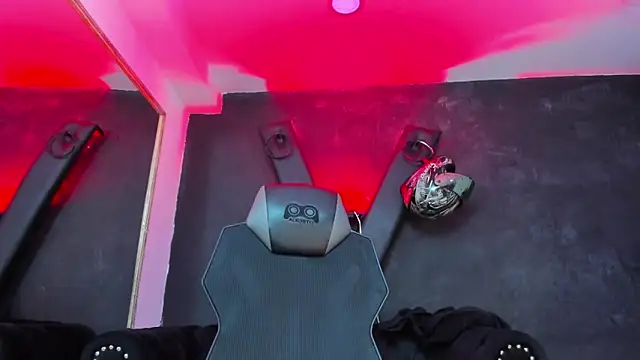 Loggan donnelly online show from September 2025 07:35:01 PM