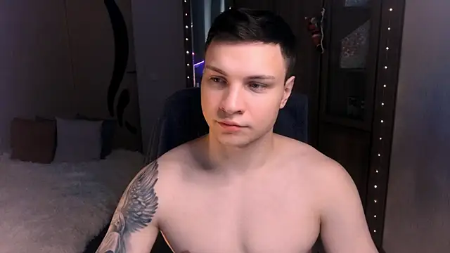 Snapshot of handsome_guy01 chatting on December 2024 08:16:01 AM handsome guy01 online show from December 2024 08:16:01 AM