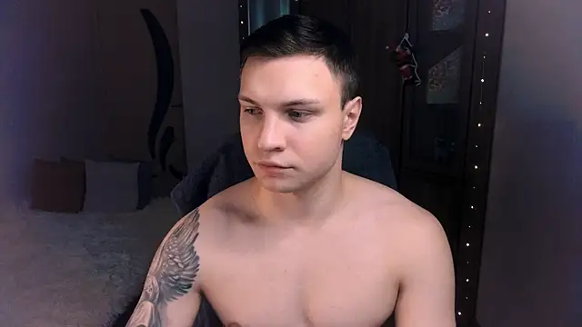 Snapshot of handsome_guy01 chatting on December 2024 09:13:02 PM handsome guy01 online show from December 2024 09:13:02 PM